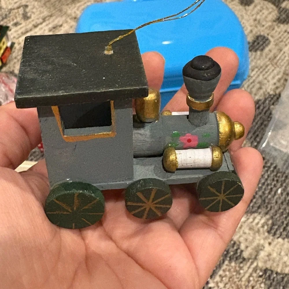 Vintage Wooden Train Engine Christmas Tree Ornament Locomotive Russ Berrie